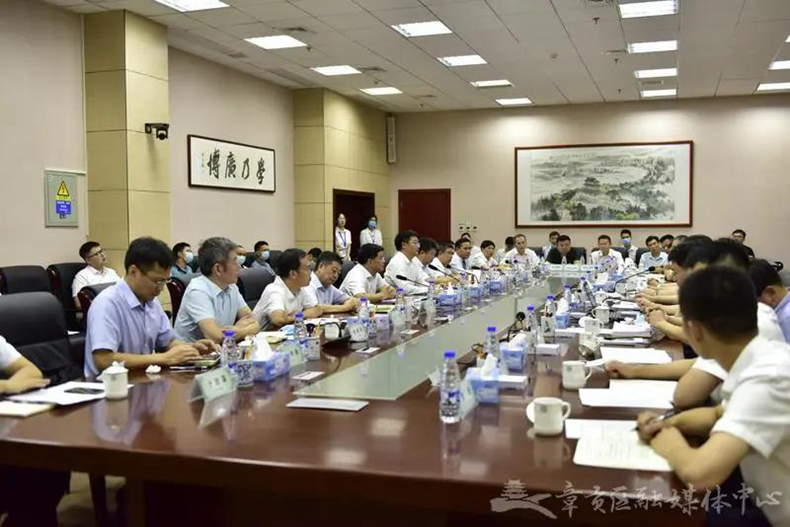 威高集团总裁王毅一行到我区考察