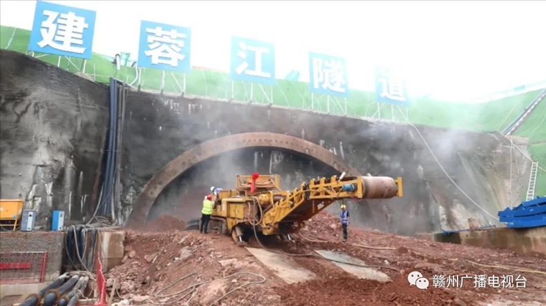 赣州首条过江隧道——蓉江隧道正式进洞！