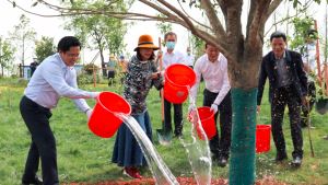 董明珠到铁建投资赣州项目调研