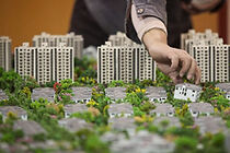 房地产“因城施策”利于稳市场稳民生稳信用